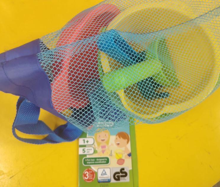 Playtive Sand Toys Playset (6 Pieces)