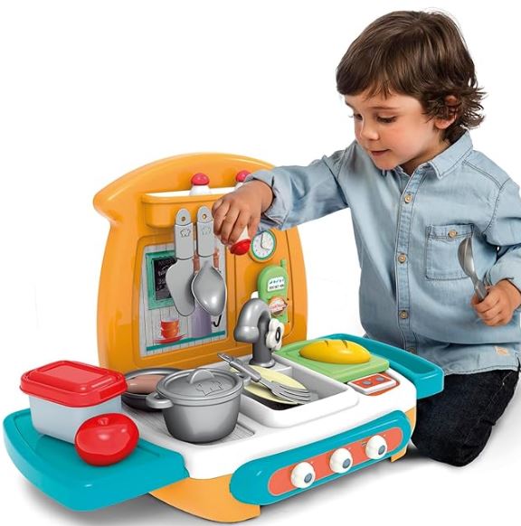 Chicos Premier Kitchen Pretend Playset (17 Pieces)