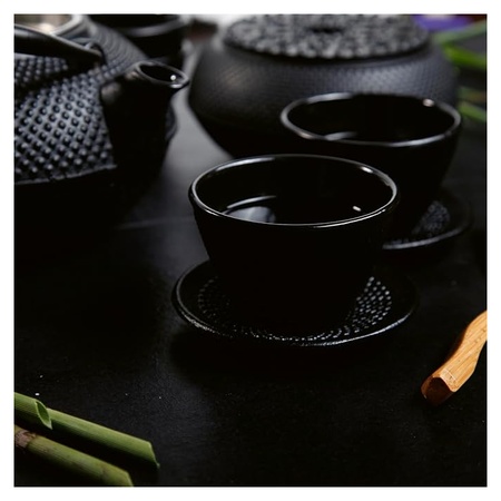 Lumaland Traditional Japanese Cast Iron Tetsubin Tea Set with 1.4L Teapot, Stainless Steel Strainer and Warmer - Black - Image 3